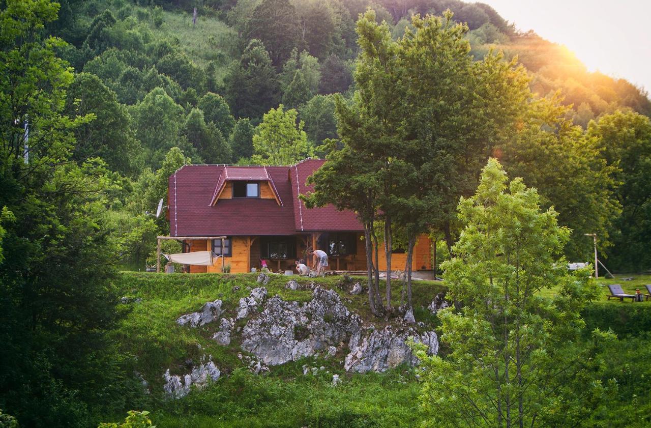 Father'S Land Rakovica Ngoại thất bức ảnh
